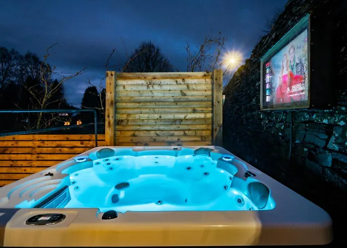 Luxury 1 Bed Villa - Great Location - Peaceful-Hot Tub