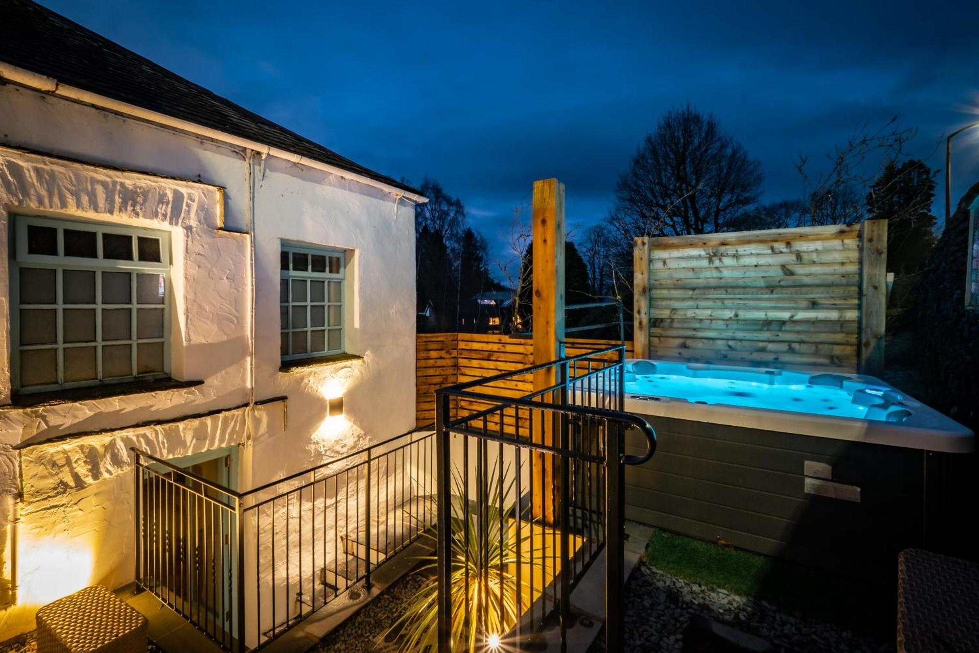Luxury 1 Bed - Great Location - Peaceful-hot Tub Villa