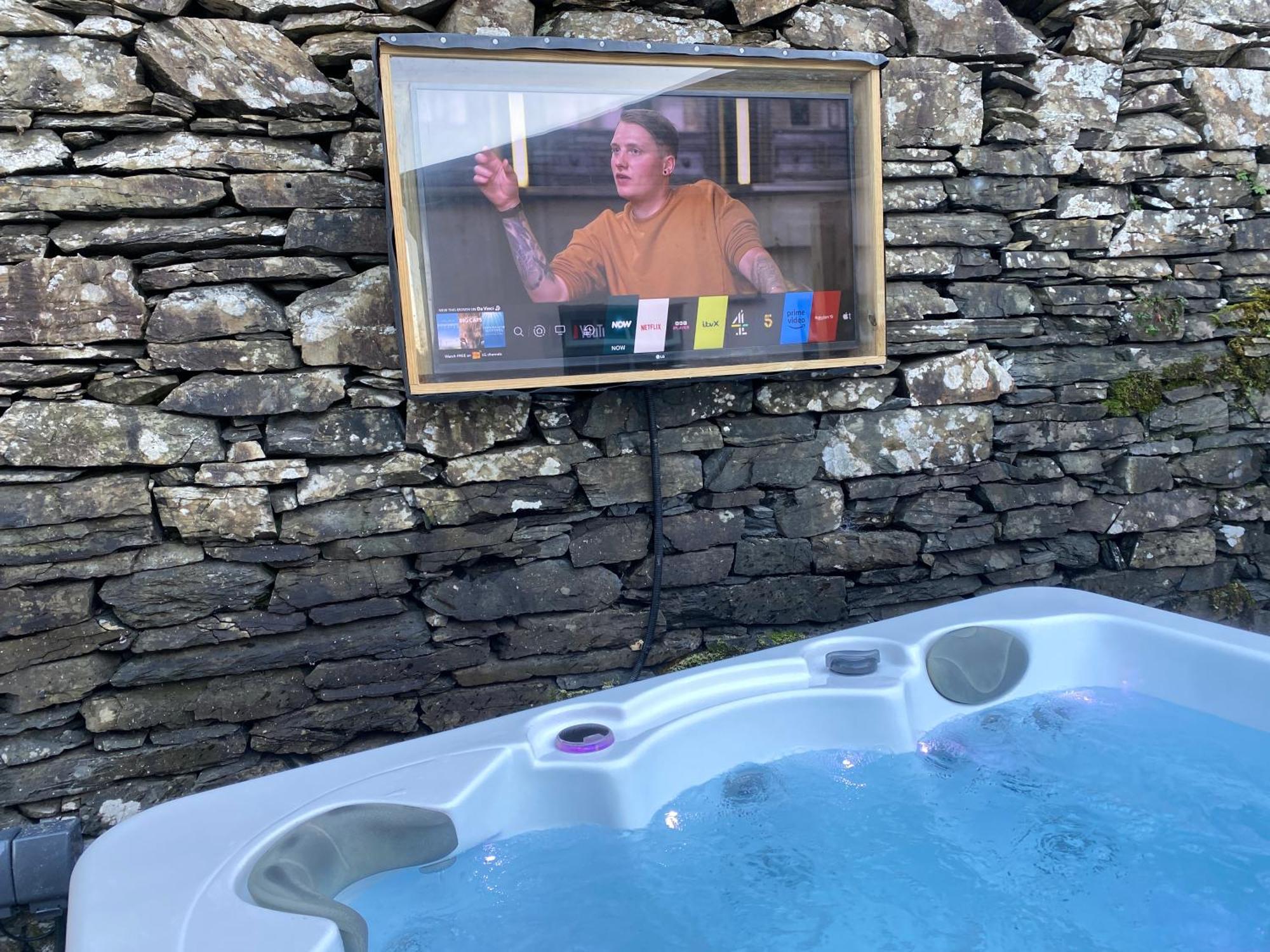 Luxury 1 Bed - Great Location - Peaceful-hot Tub